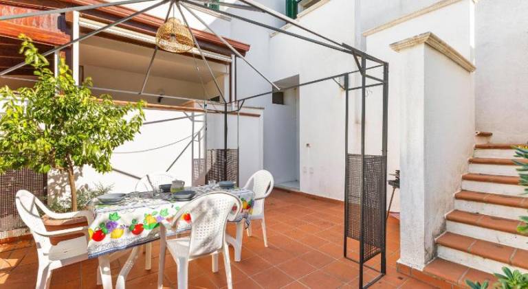 Rental apartment with garden & barbeque in Nardò