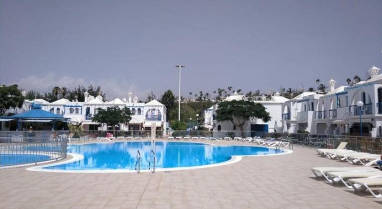 Holiday apartment with pool — photo 5