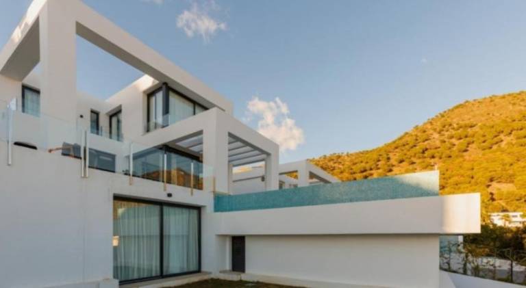 Fully equipped wonderful villa with private pool, terrace & grill | Pet-friendly — photo 3