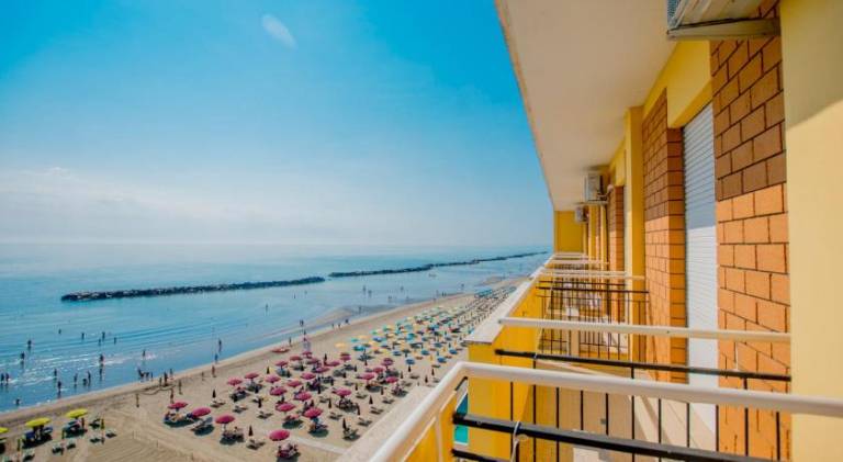 Hotel Apollonia Sea View & Beach Pool — photo 5