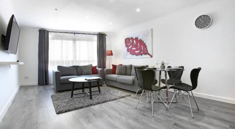 Serviced apartment with 2 rooms for 6 persons — photo 3
