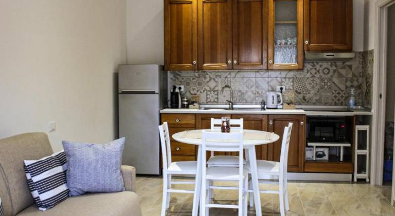 Holiday apartment with barbecue & garden — photo 4