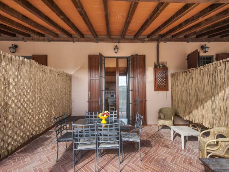 Family-oriented house with terrace, garden & pool | Pet-friendly — photo 3