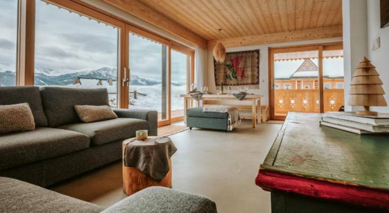 Villa with hot tub | Pet-friendly — photo 2