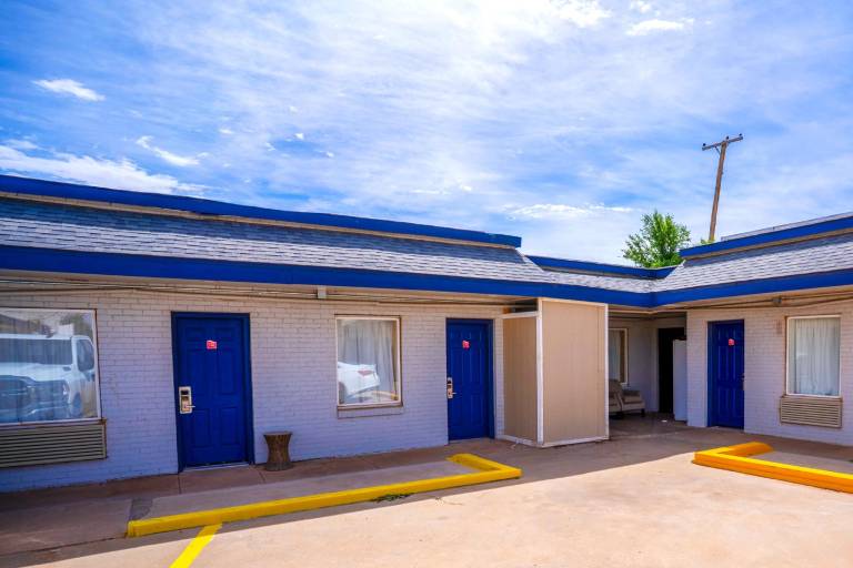 Economy Inn By OYO, Lamesa TX — photo 3