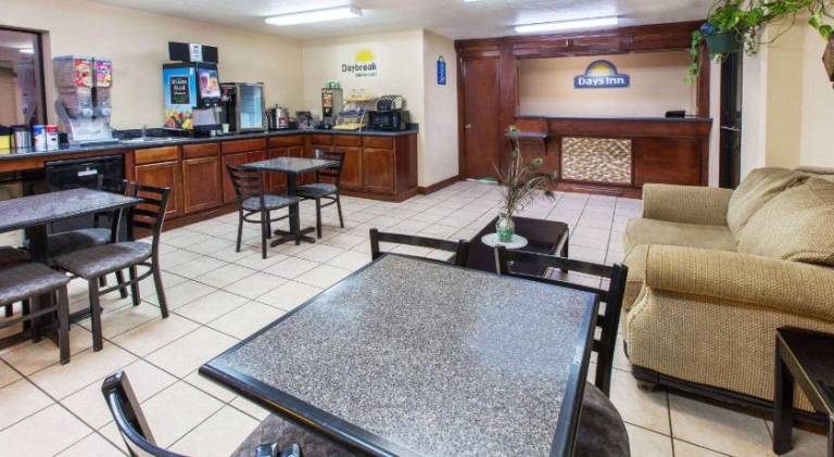 Days Inn by Wyndham El Reno — photo 2