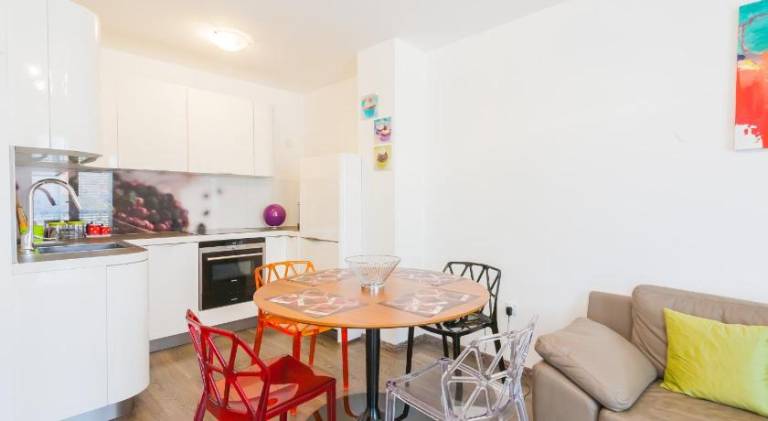 Holiday apartment with patio | Beach nearby | Pets allowed in Becici