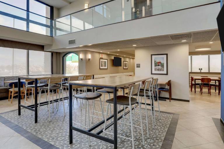 Drury Inn & Suites St. Louis St. Peters — photo 4