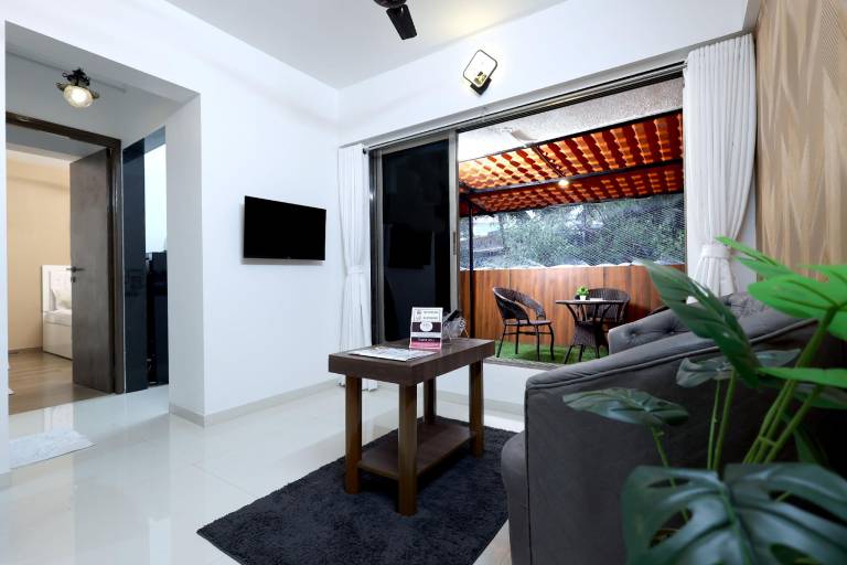 Serviced apartment  Madh