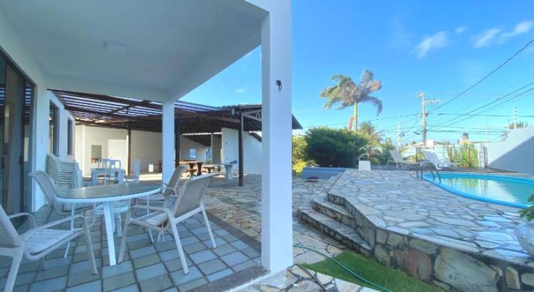 House with pool — photo 3