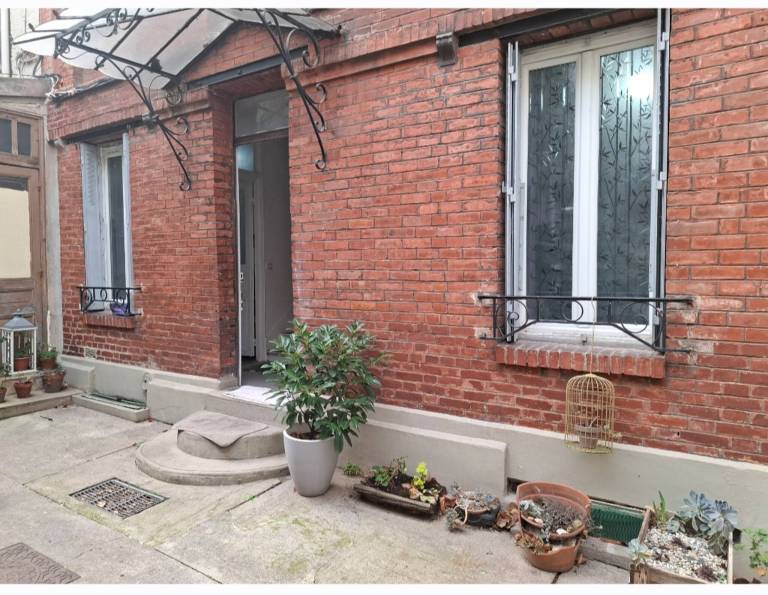 Allan Mehrfamilienhaus Zimmer P2