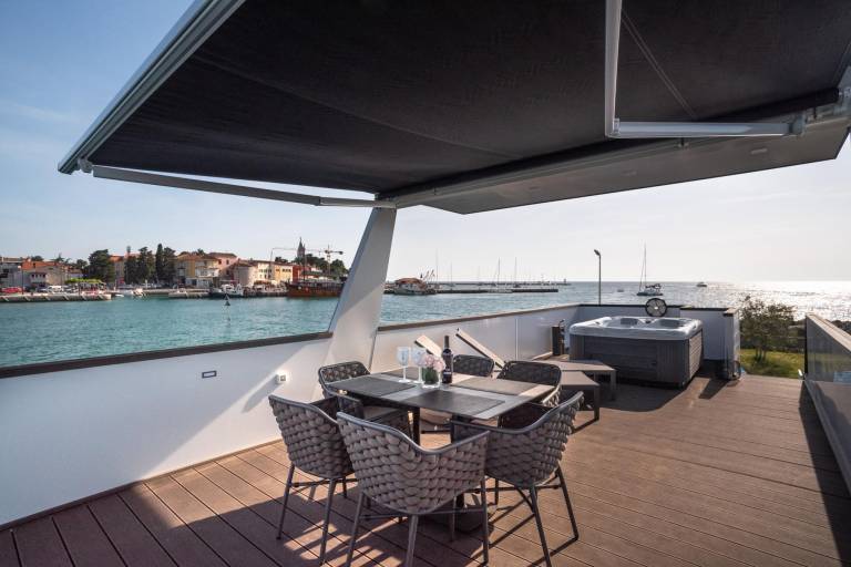 Hausboot Vabriga