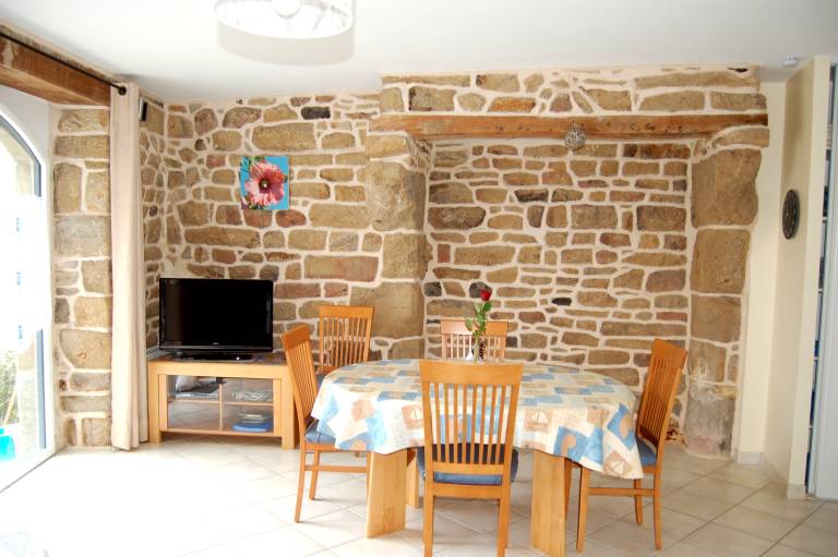 Holiday Home “Ty Mamm Gozh” 400 m from Beach, Sea View, Private Terrace, Wi-Fi — photo 3