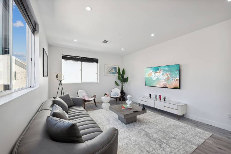 House Central LA