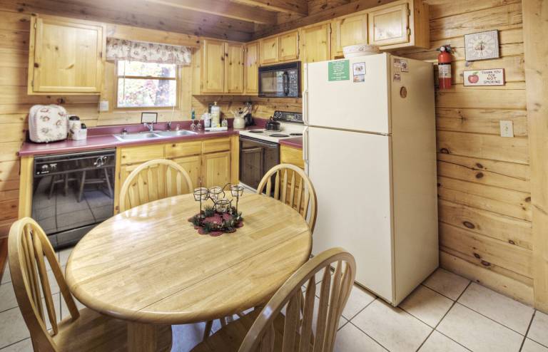 Child-friendly wonderful cabin with private pool | Pets are welcome — photo 4
