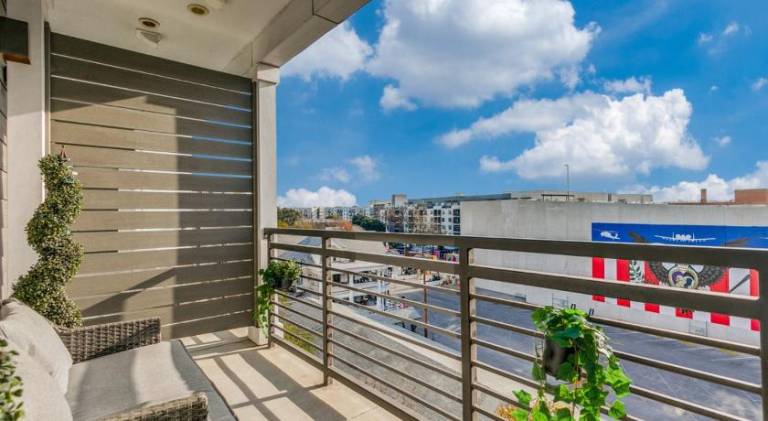San Antonio TX Condo on Riverwalk w King Ste, Pets — photo 5
