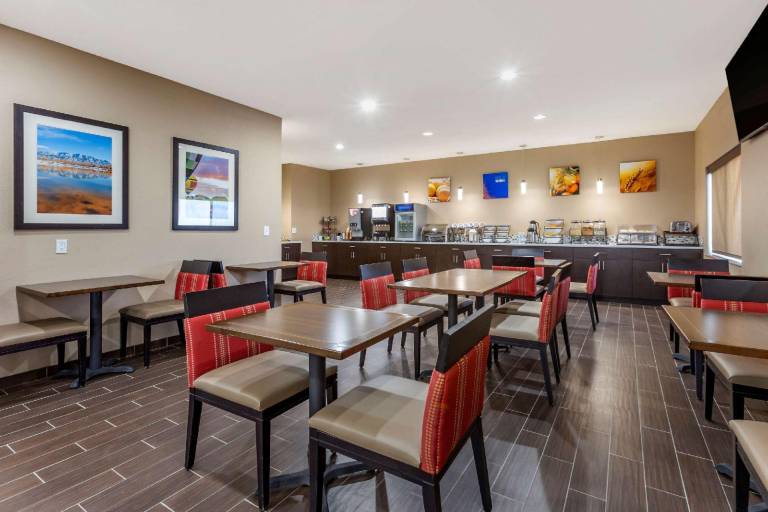 Comfort Inn & Suites Alameda at Albuquerque Balloon Fiesta Park — photo 3