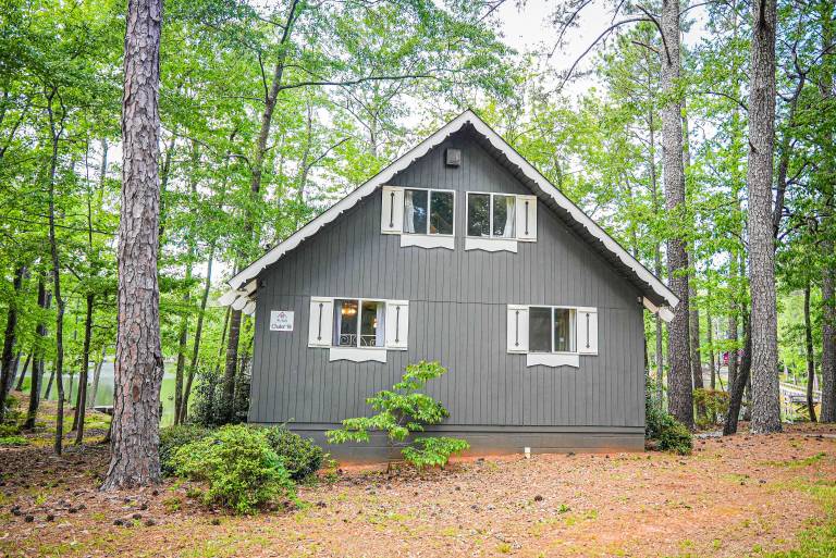 Chalet Pine Mountain