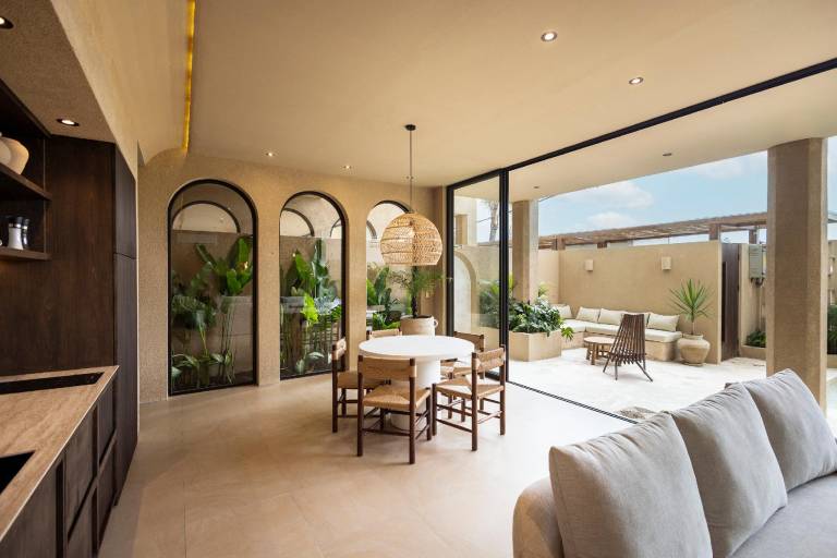 Villa with garden, pool & terrace — photo 4