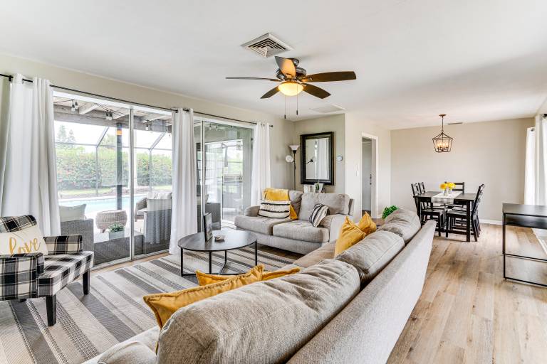 4 Mi to Dtwn Cape Coral: Home w/ Pool & Patio — photo 4