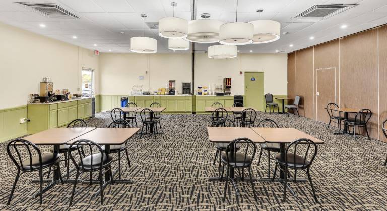 Days Inn by Wyndham Titusville Kennedy Space Center — photo 5