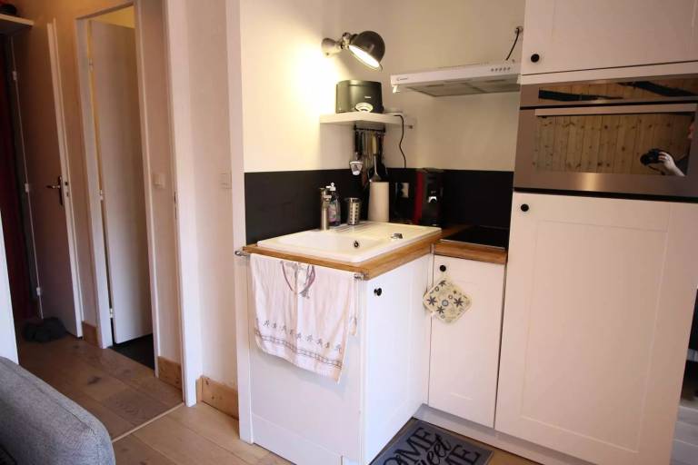 Holiday apartment with garden — photo 2