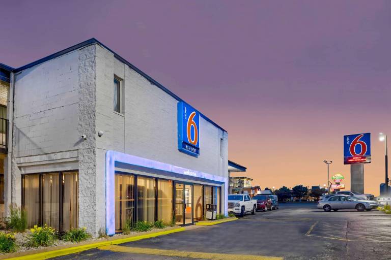 Motel 6 Villa Park IL Chicago West