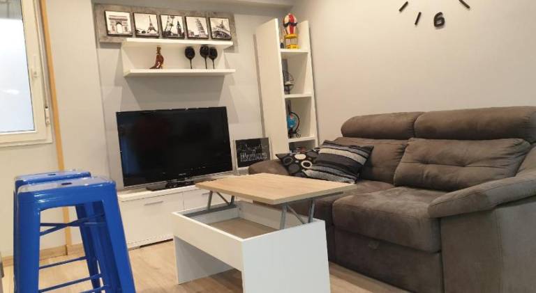 Apartment with 2 rooms for 6 persons in Gijon