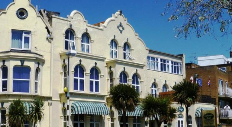 Esplanade Hotel - Clacton On Sea (Beachfront Hotel) by OYO — photo 2