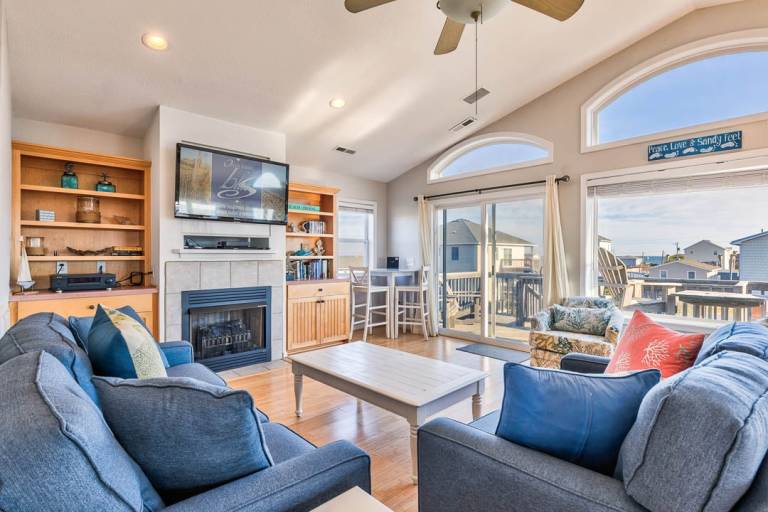 A Latitude Attitude 1105 ft from the beach Dog Friendly, Private Pool, Hot Tub — photo 5