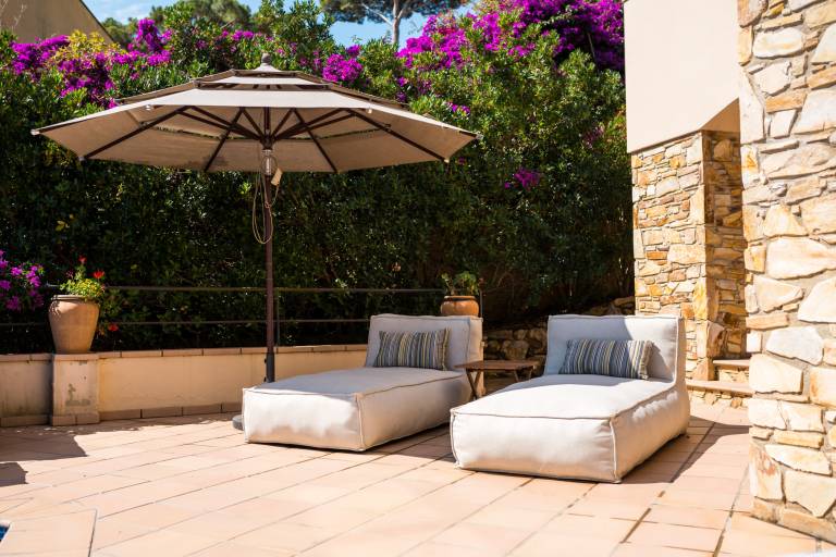 Fully equipped villa with yard, patio & private pool | Next to the beach | Pets are welcome — photo 4