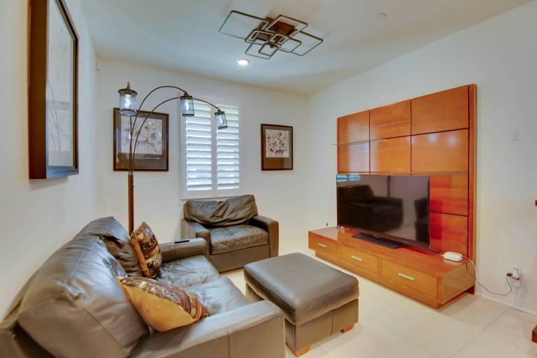 Apartment  Lake Elsinore