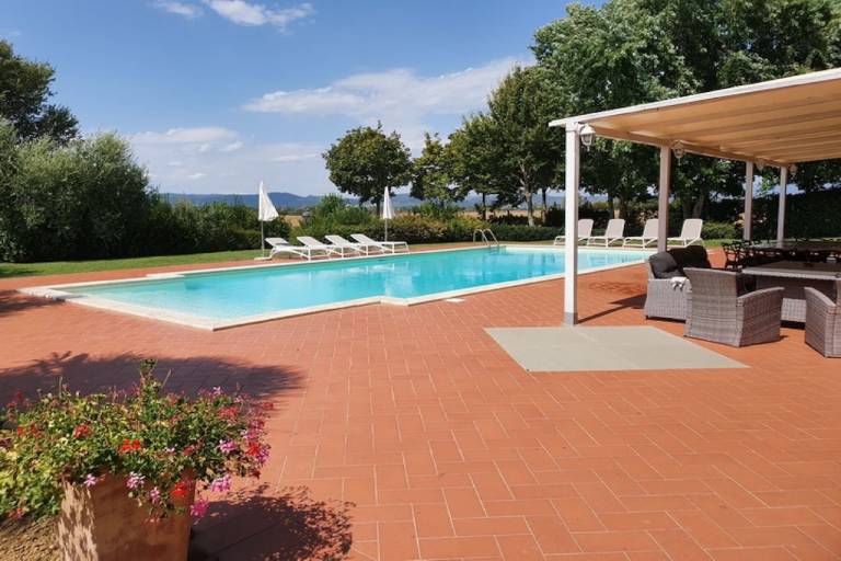 Fully equipped vacation home with pool, garden & barbecue | Nature view | Dogs allowed — photo 3