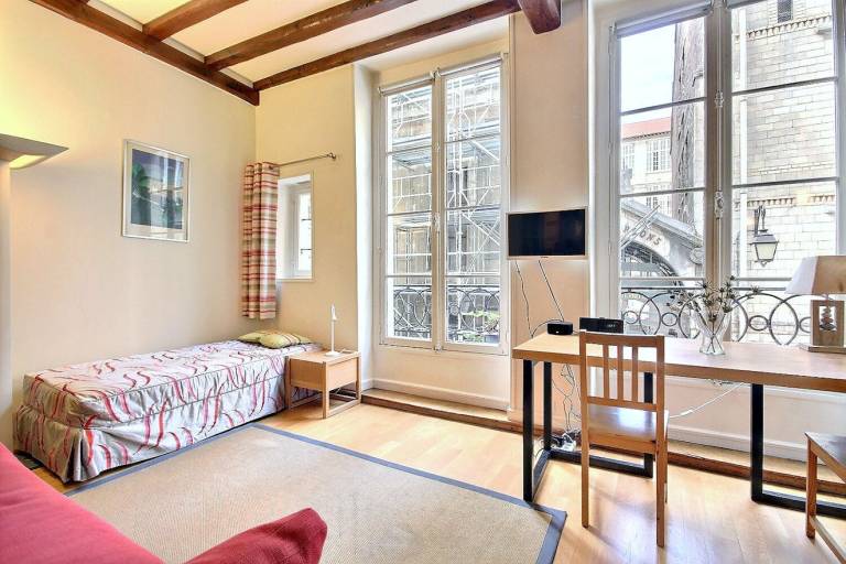 Nice apartment | Close to Notre-Dame de Paris | Dogs allowed — photo 2