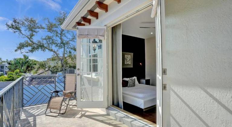 Tarpon River House - Heat Optional Pool - 4 bedrooms - 3 bathrooms - 1 miles to downtown FTL — photo 4