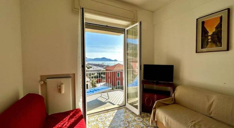 Apartment with 2 rooms for 6 persons — photo 2