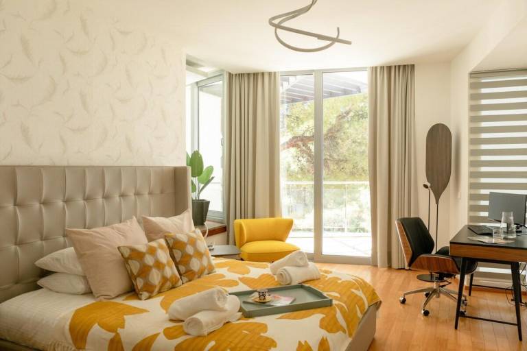 Fully equipped vacation home with terrace, pool & grill | Suitable for remote work | Pets are welcome — photo 2