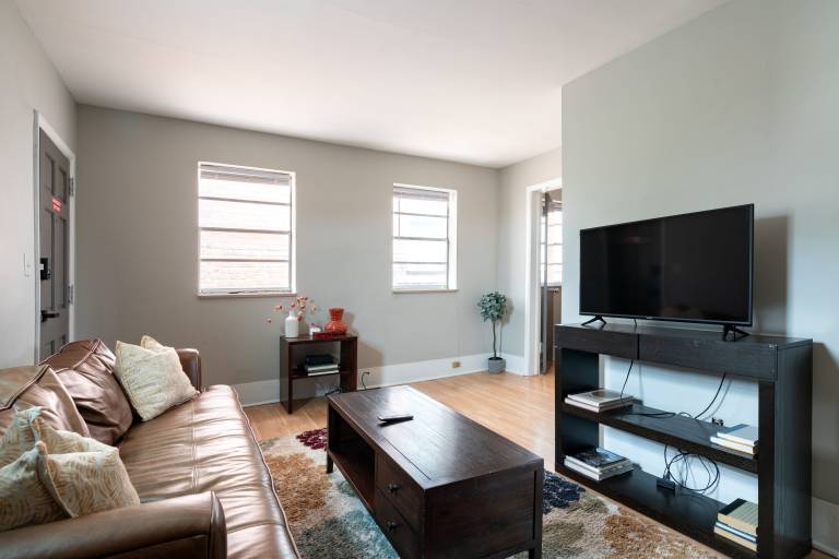 Apartment  Grove City