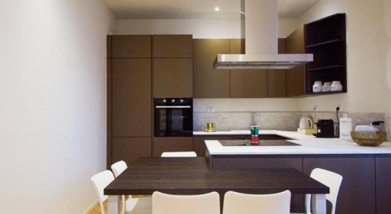 Charming apartment | Close to Two Towers | Pets are welcome — photo 4