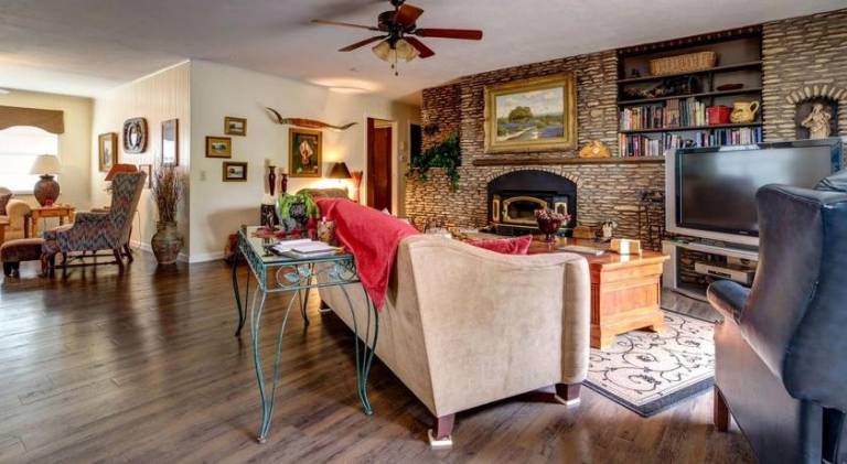 House | Suitable for remote work in Georgetown