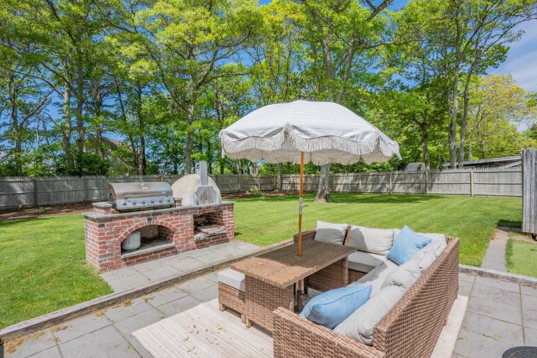 Vacation home with barbeque in West Yarmouth, MA