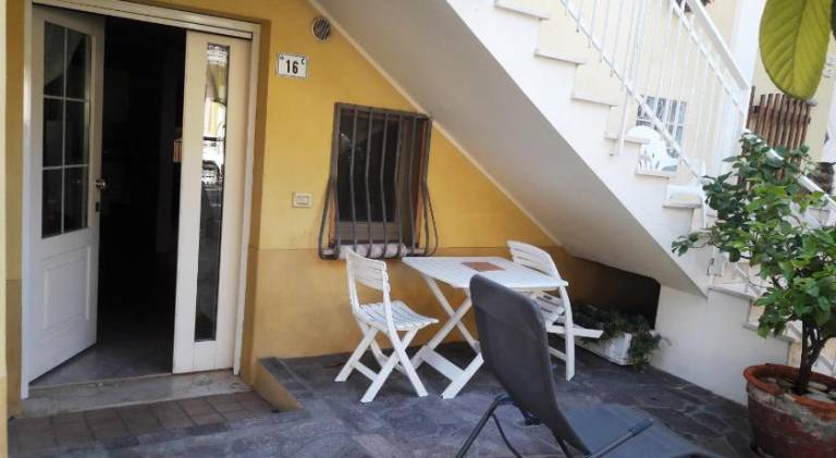 Apartment with yard | Pets allowed — photo 4