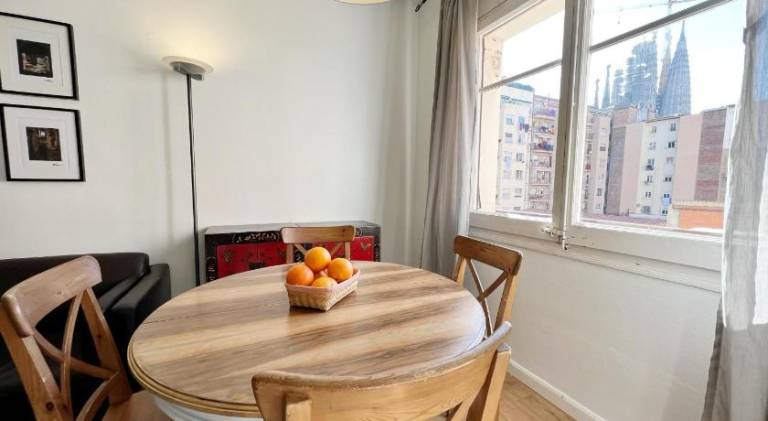 Holiday apartment | Next to Sagrada Família — photo 3