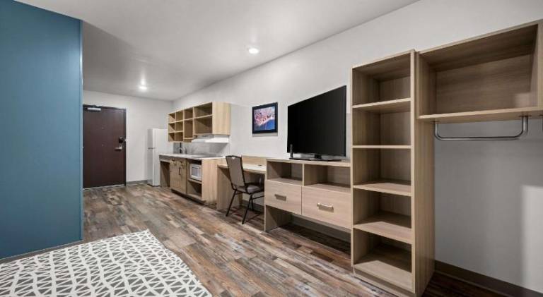 WoodSpring Suites Dearborn Detroit in Dearborn, MI
