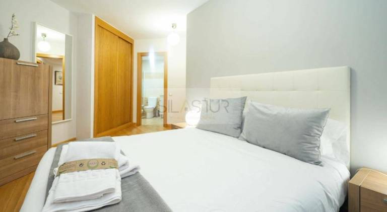 Holiday apartment with 2 rooms for 6 persons in Oviedo