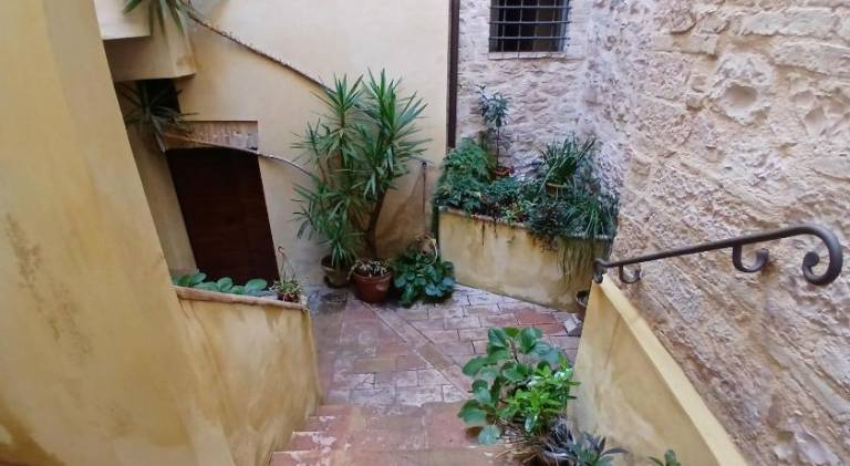 Holiday apartment with 1 room for 3 persons in Spoleto