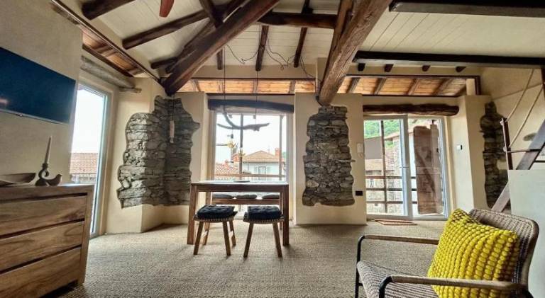Bright Apartment near Tapigliano - 80 m² with Terrace in Arona