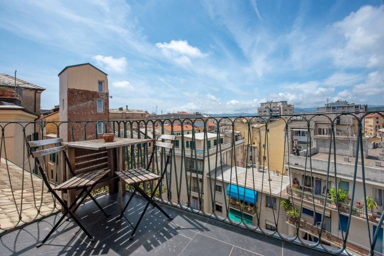 Apartment with fast internet & patio | City view | Close to the beach | Pets are welcome in Savona