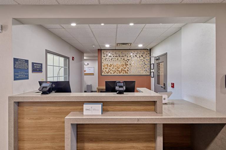 Candlewood Suites Peoria At Grand Prairie Hotel By IHG — photo 2