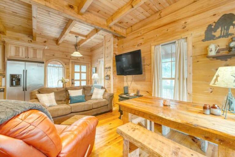 Cabin  Suches